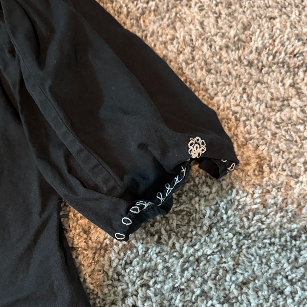 Tantrums Collective Black and White Embroidered with Sequins V-Neck Tunic - Picture 5 of 7